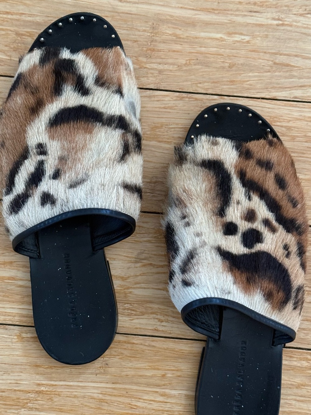 Frēda Salvador Leopard Pure Slip On